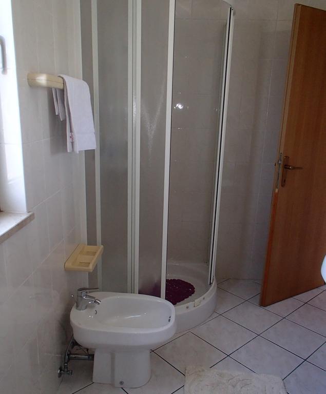 Apartment Eni Rovinj Rum bild